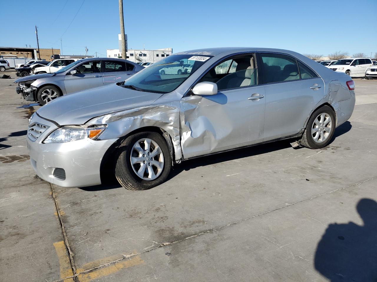 TOYOTA CAMRY BASE 2011