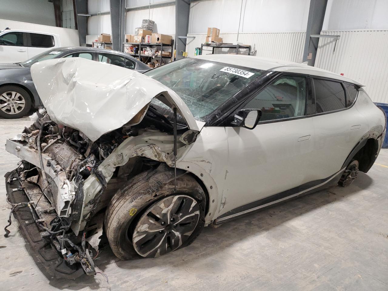 KIA EV6 LIGHT 2022