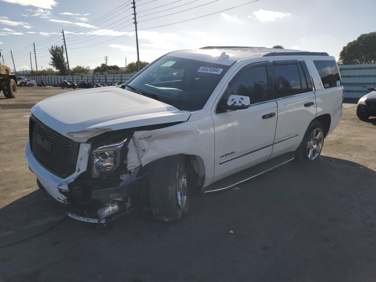 GMC YUKON SLT 2017