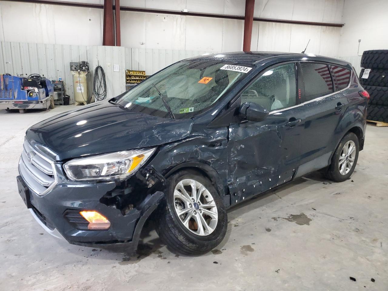 FORD ESCAPE SE 2019