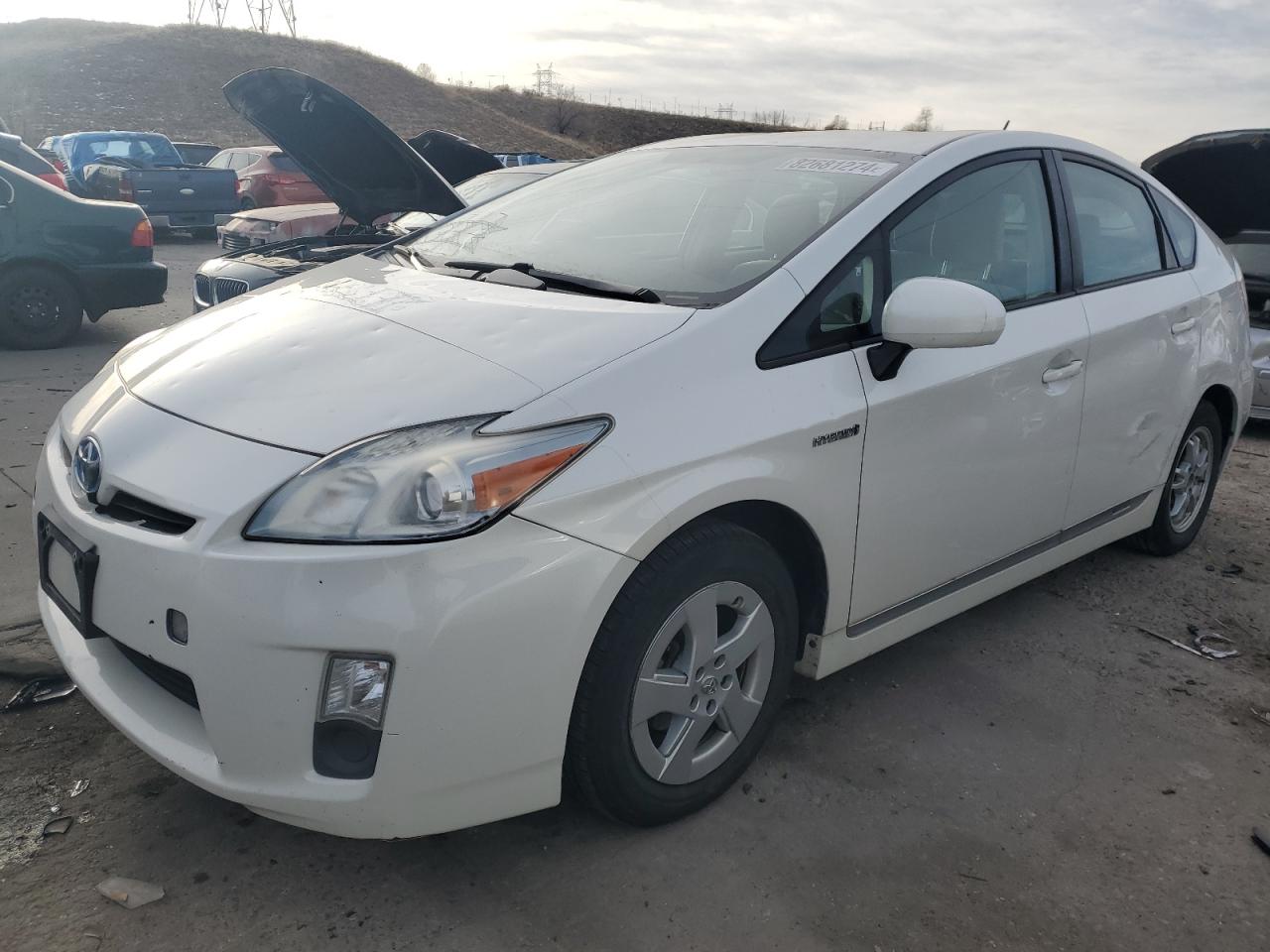 TOYOTA PRIUS-4 CY 2011