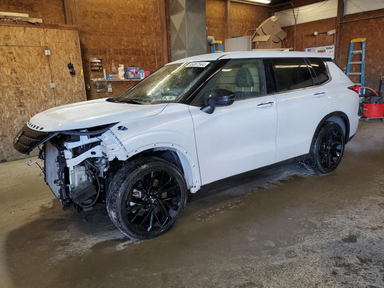 MITSUBISHI OUTLANDER 2024
