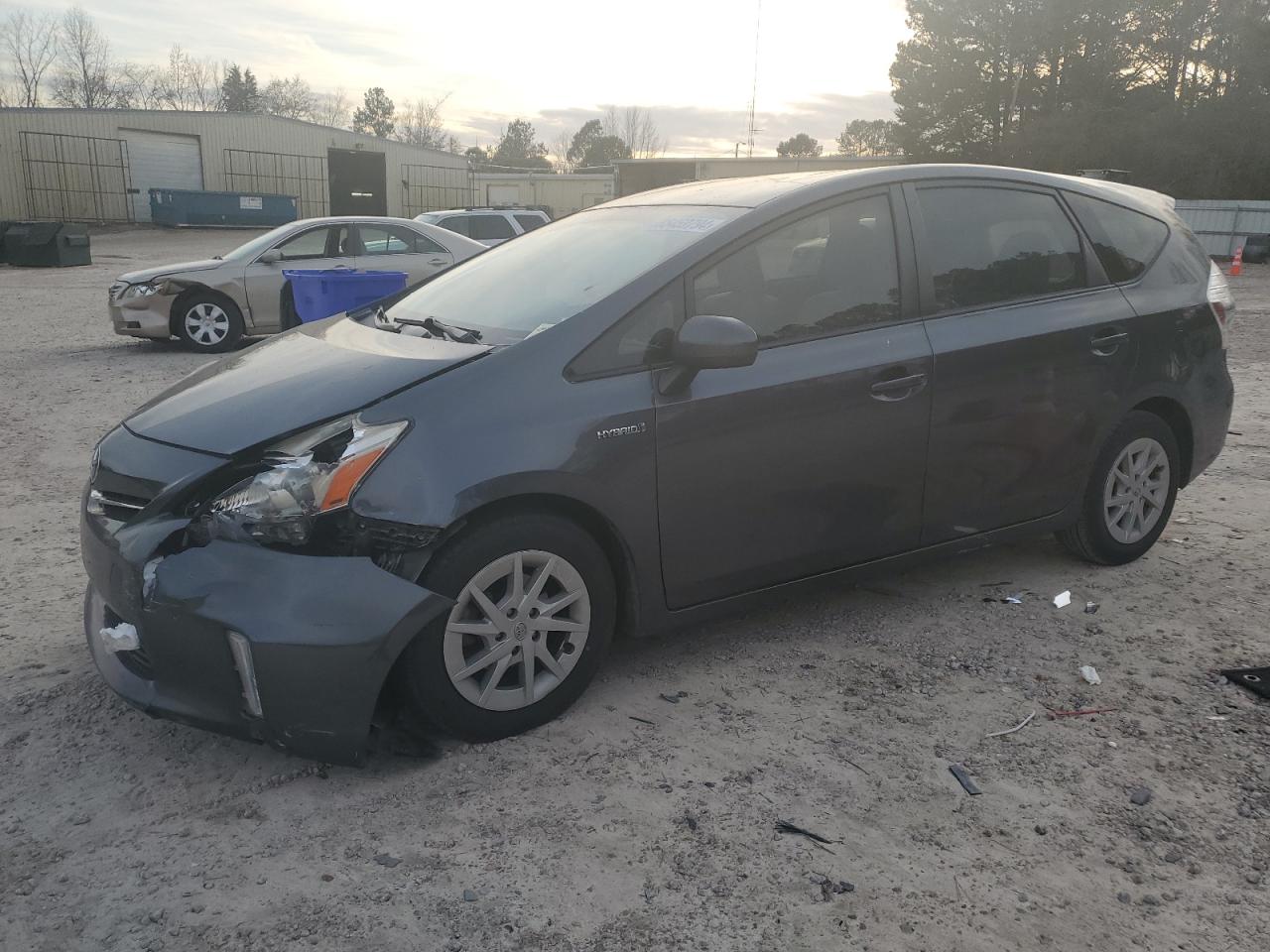TOYOTA PRIUS V 2012
