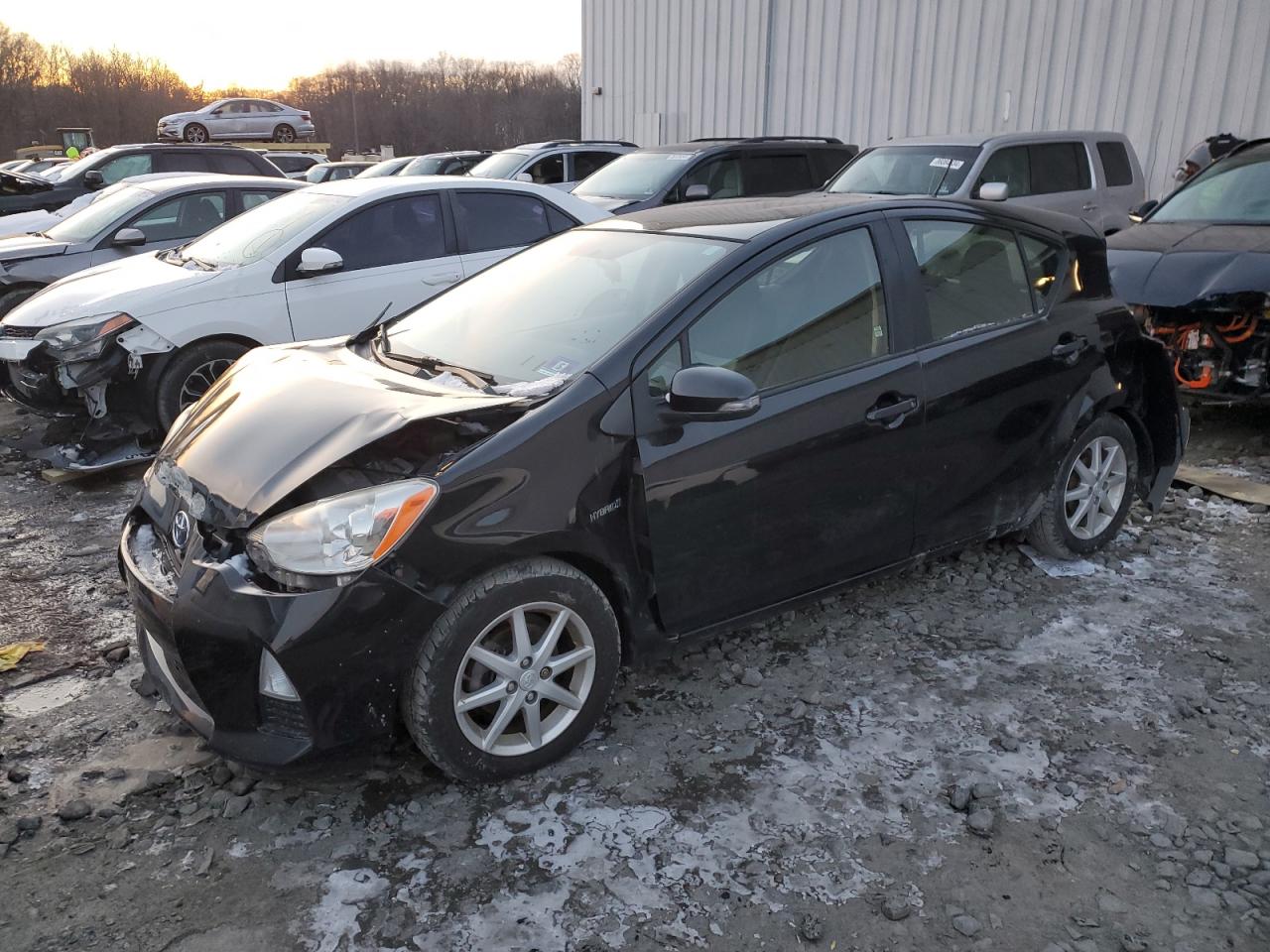 TOYOTA PRIUS C 2014