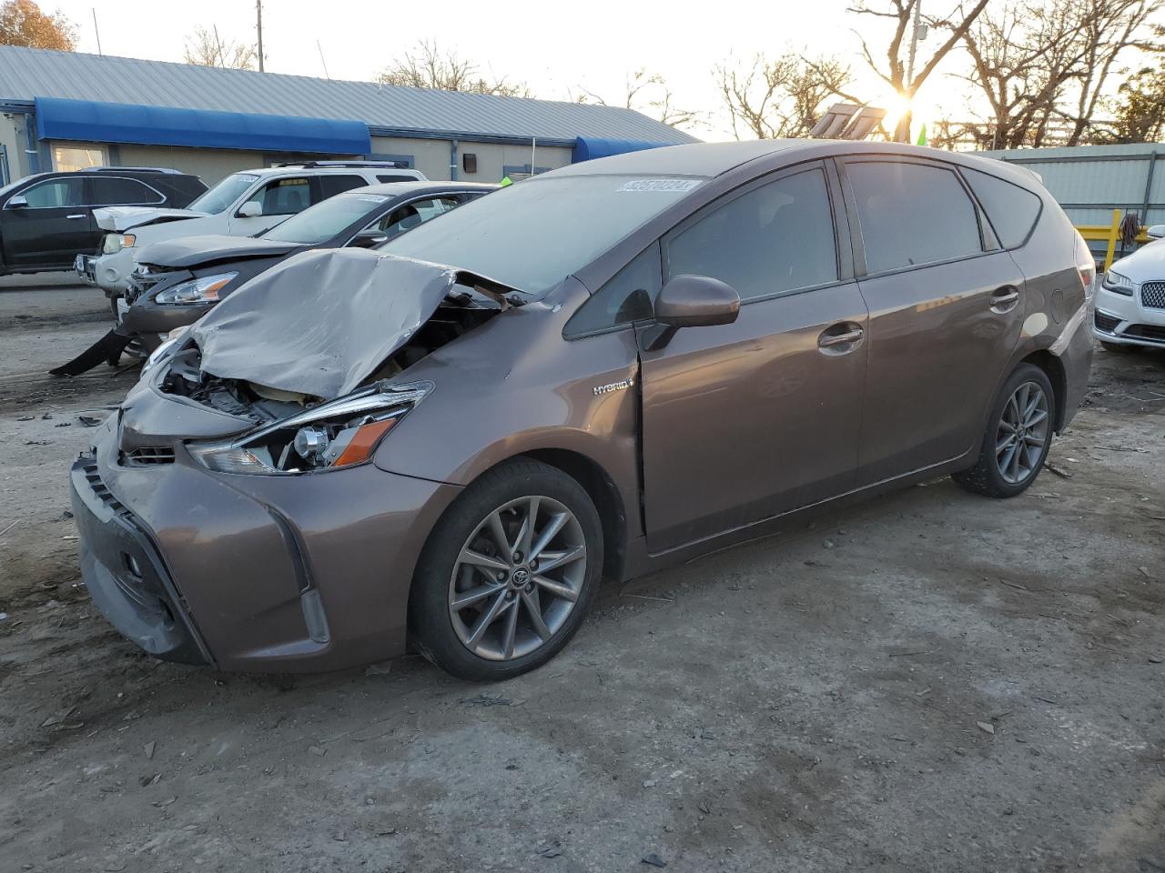 TOYOTA PRIUS V 2016