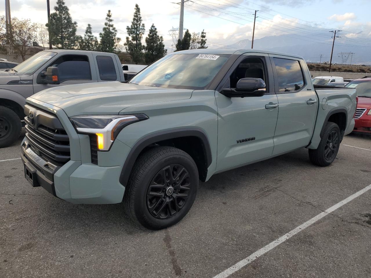 TOYOTA TUNDRA CRE 2024