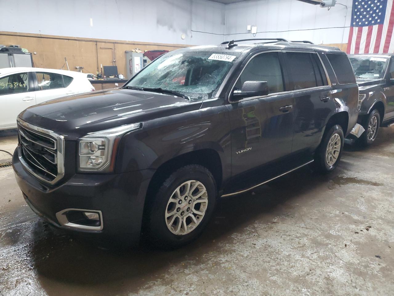 GMC YUKON SLE 2016