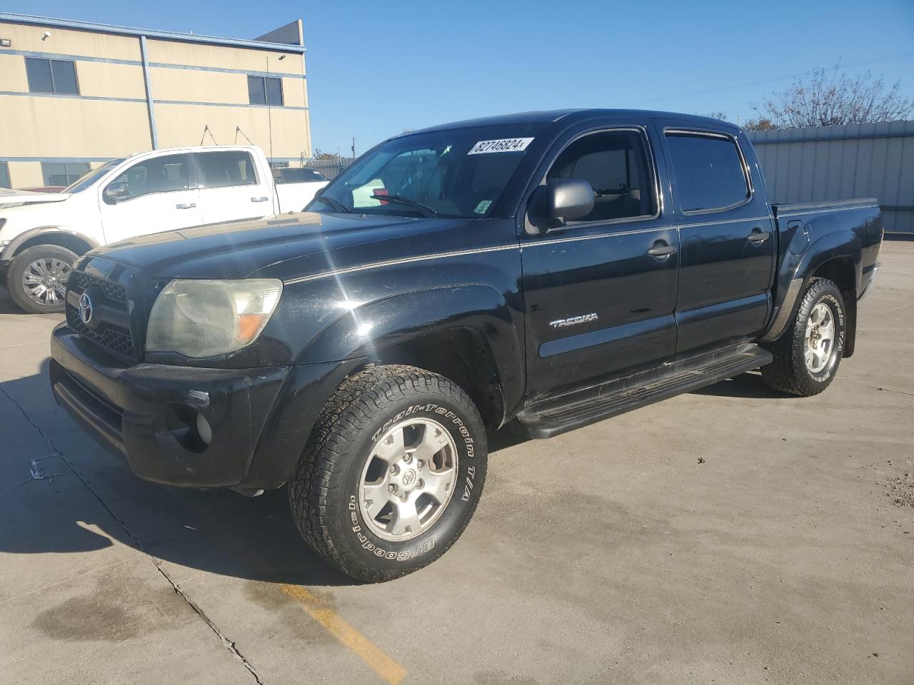 TOYOTA TACOMA DOU 2011