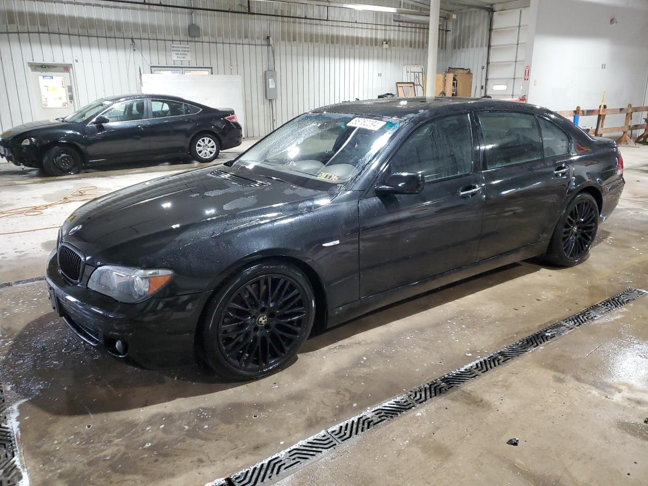 BMW 750 2007