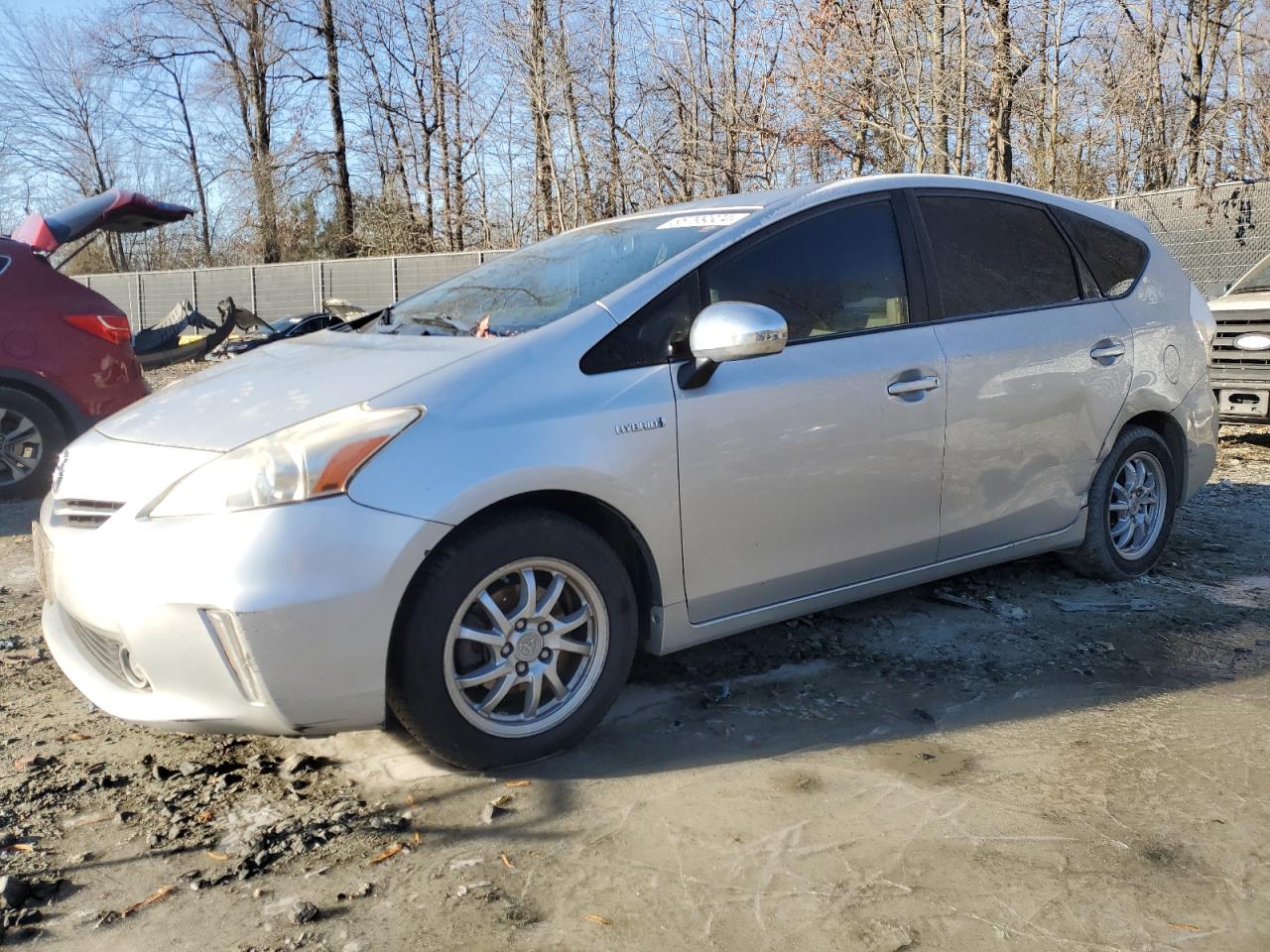 TOYOTA PRIUS V 2012
