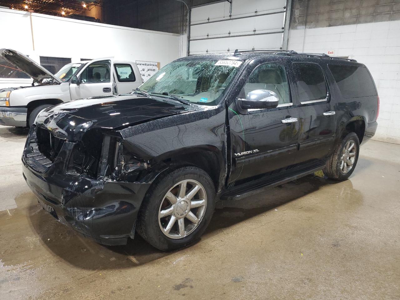 GMC YUKON XL K 2011