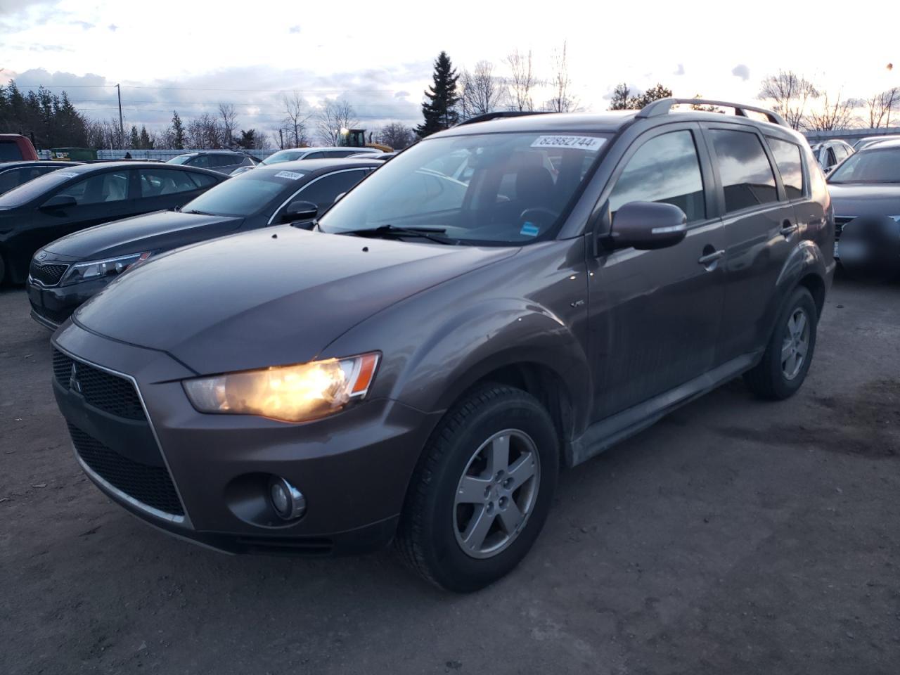 MITSUBISHI OUTLANDER 2011