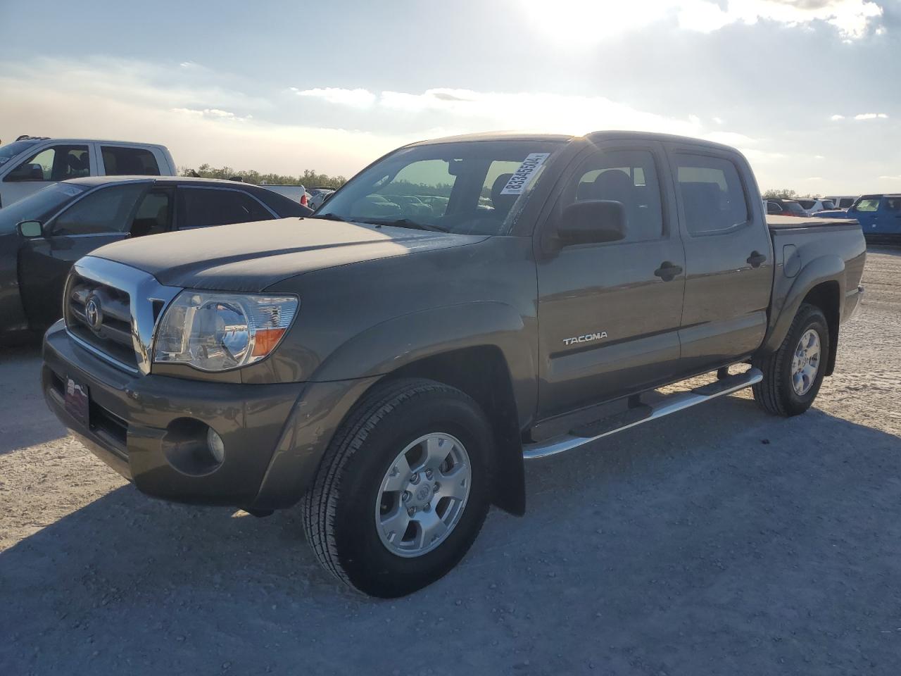 TOYOTA TACOMA DOU 2010