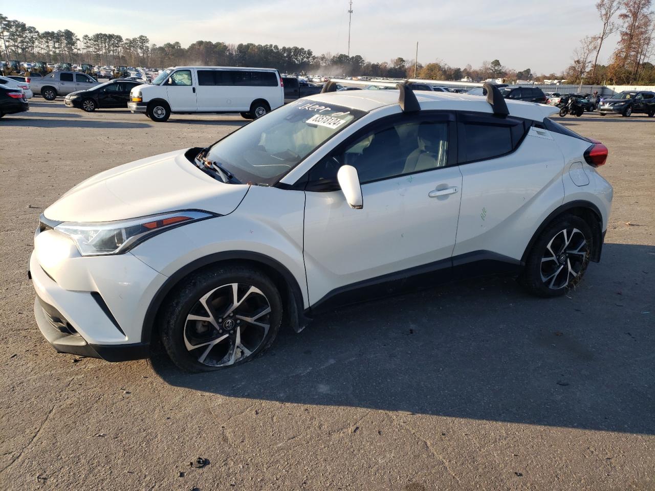 TOYOTA C-HR XLE 2018