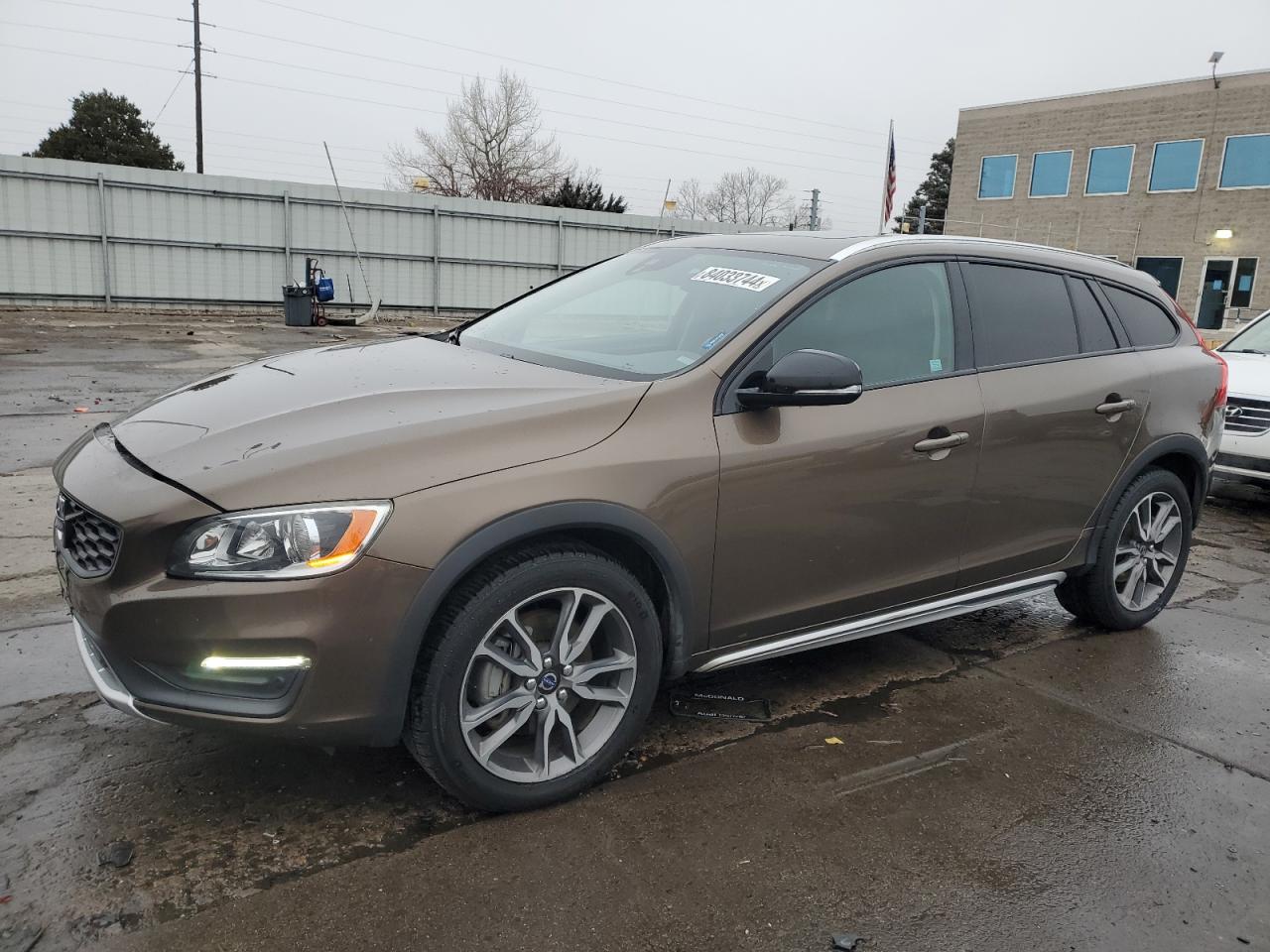 VOLVO V60 CROSS 2015