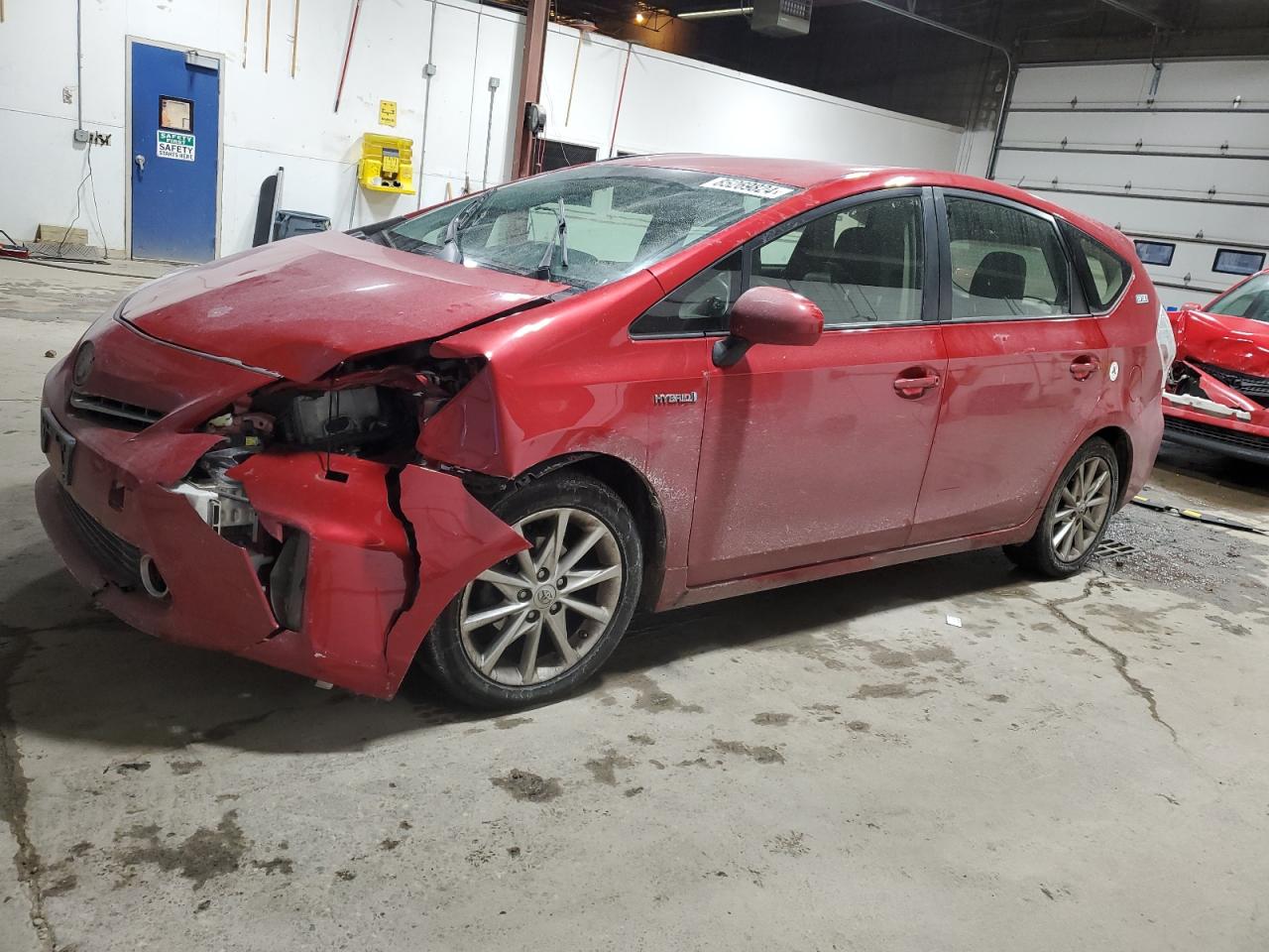 TOYOTA PRIUS V 2014