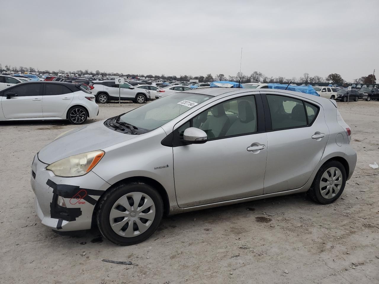 TOYOTA PRIUS C 2013