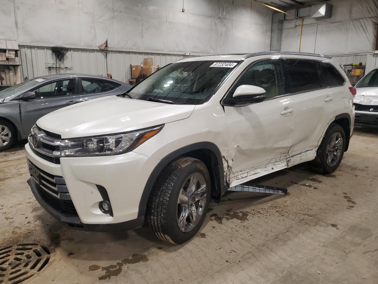 TOYOTA HIGHLANDER 2019