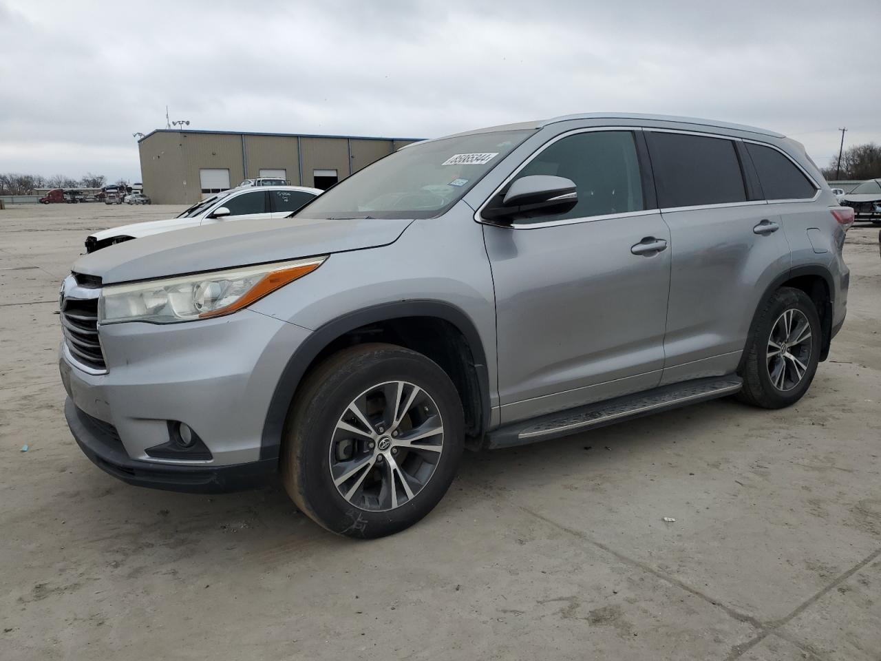 TOYOTA HIGHLANDER 2016