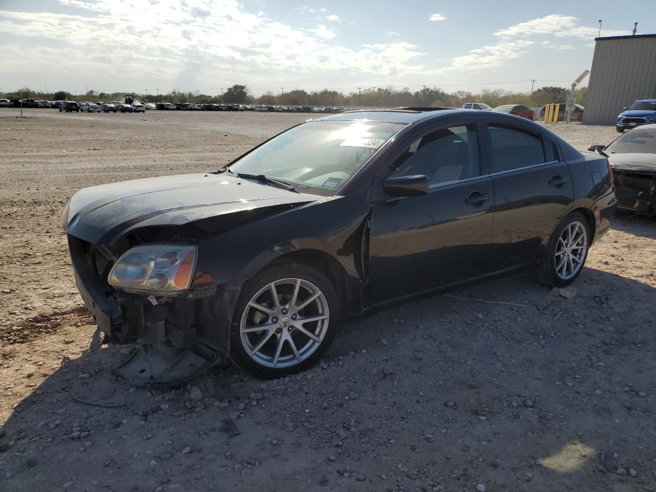 MITSUBISHI GALANT ES 2012