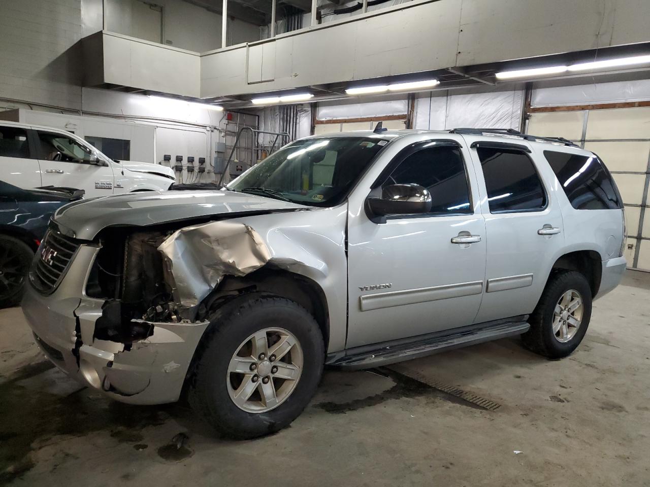 GMC YUKON SLE 2014