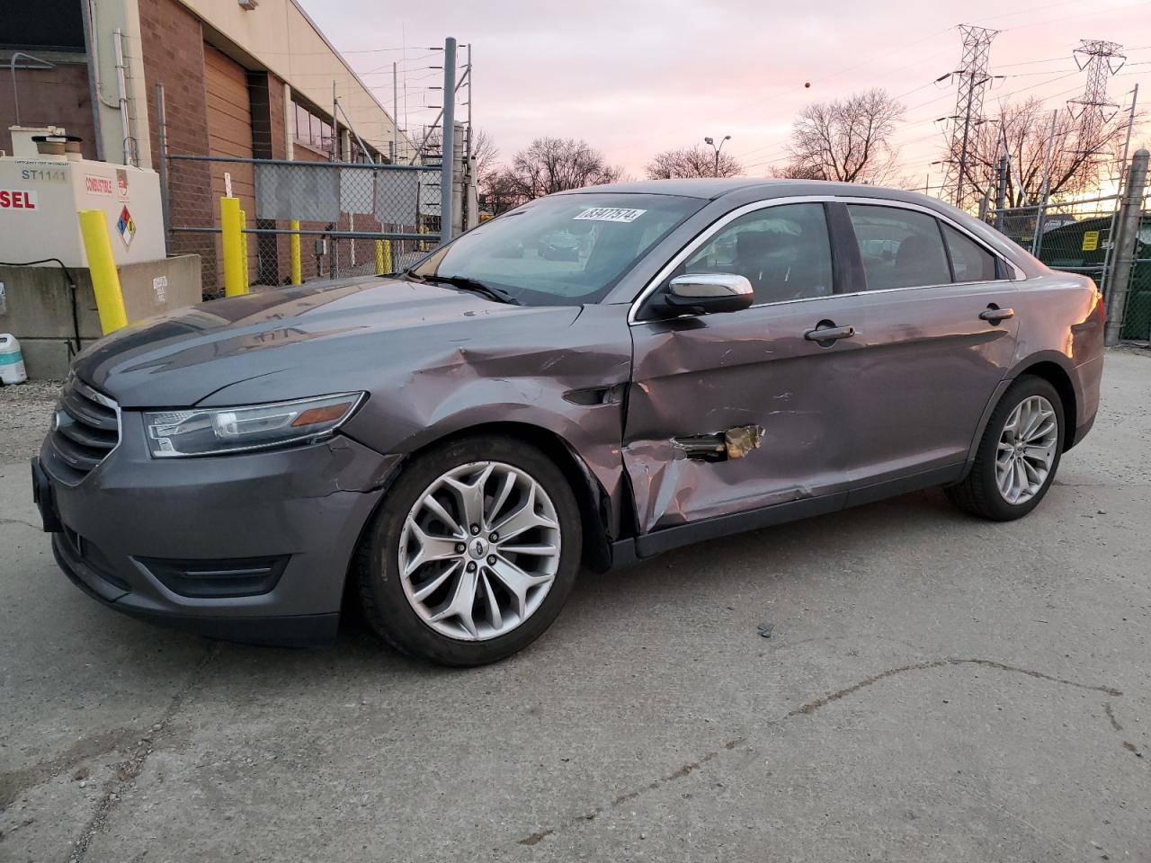 FORD TAURUS LIM 2014