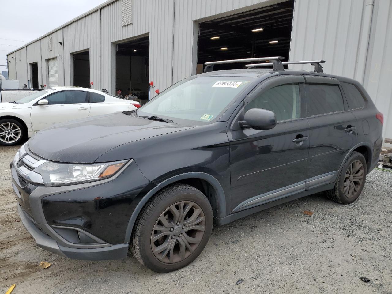 MITSUBISHI OUTLANDER 2016