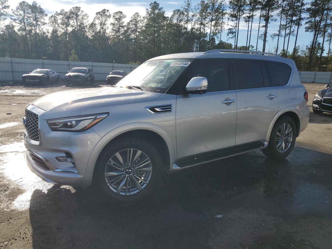 INFINITI QX80 LUXE 2021