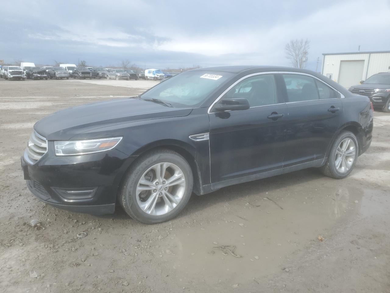 FORD TAURUS SEL 2016