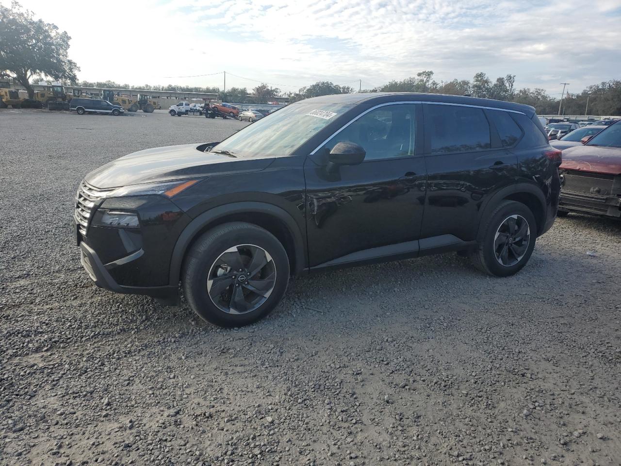 NISSAN ROGUE SV 2024