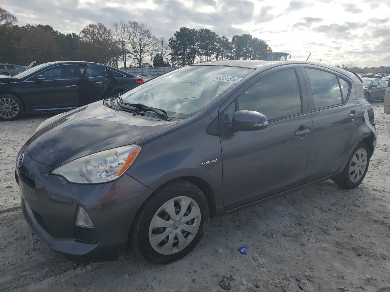 TOYOTA PRIUS C 2013