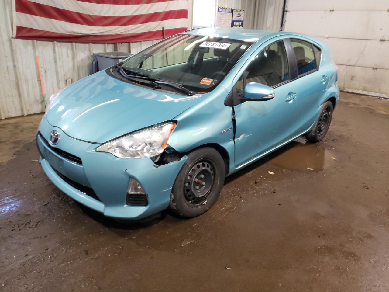 TOYOTA PRIUS C 2013