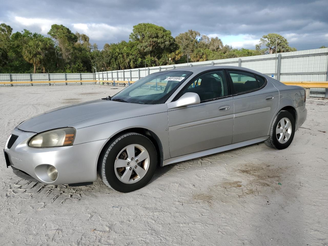 PONTIAC GRAND PRIX 2008