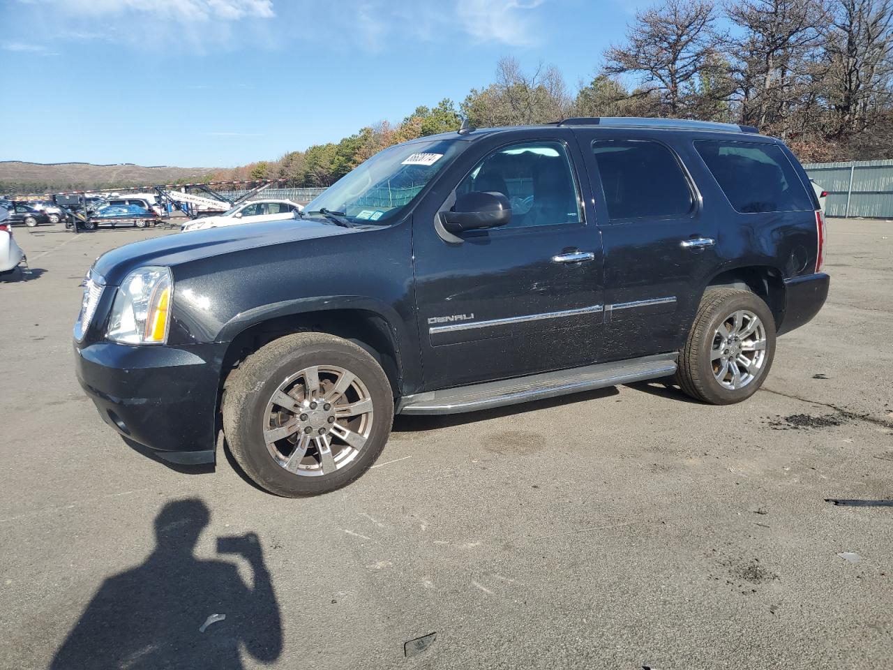 GMC YUKON DENA 2013