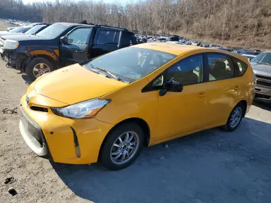 Toyota Prius V 2016
