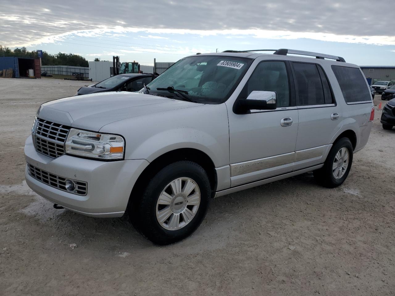 LINCOLN NAVIGATOR 2013