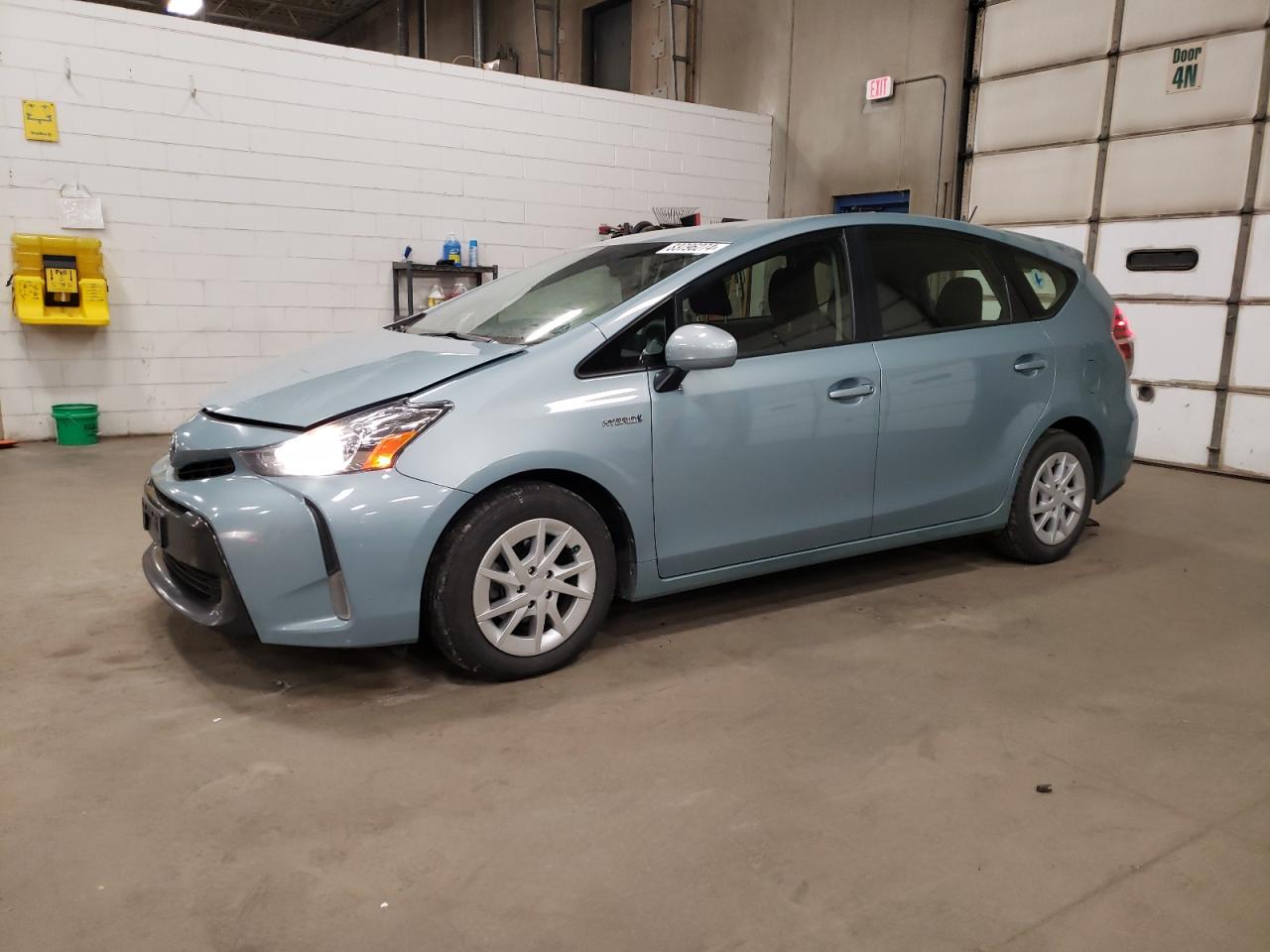 TOYOTA PRIUS V 2015