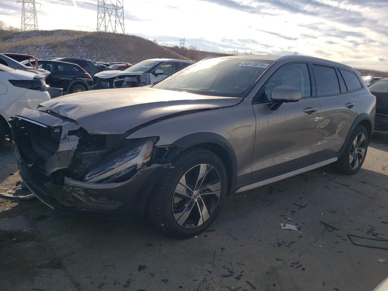 VOLVO V60 CROSS 2021