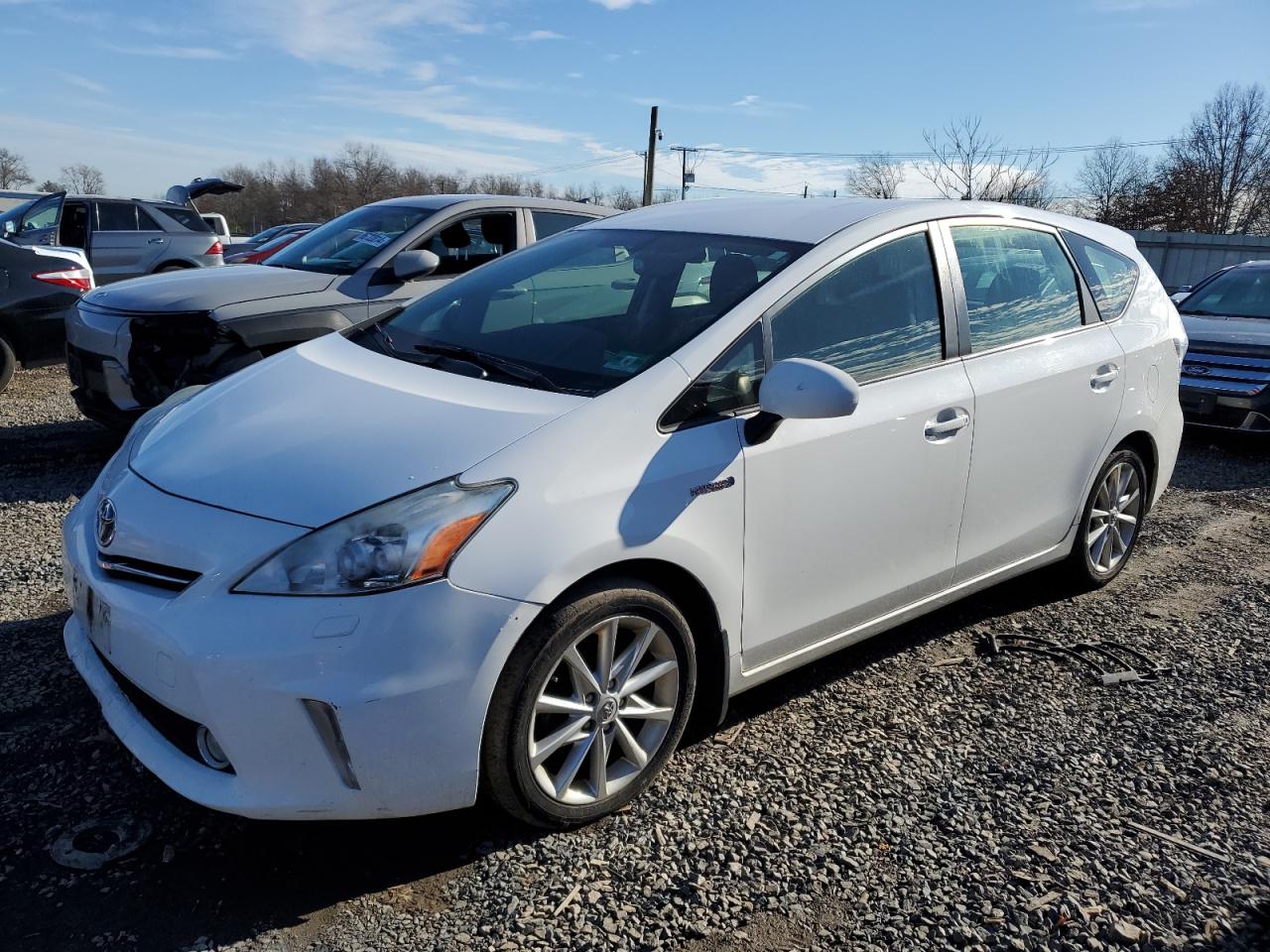 TOYOTA PRIUS V 2012