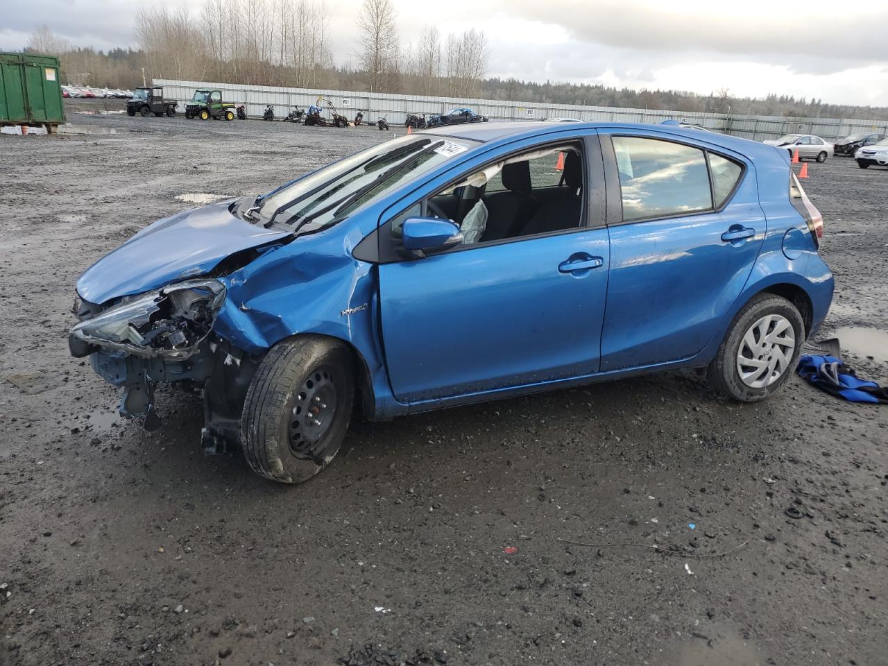 TOYOTA PRIUS C 2015