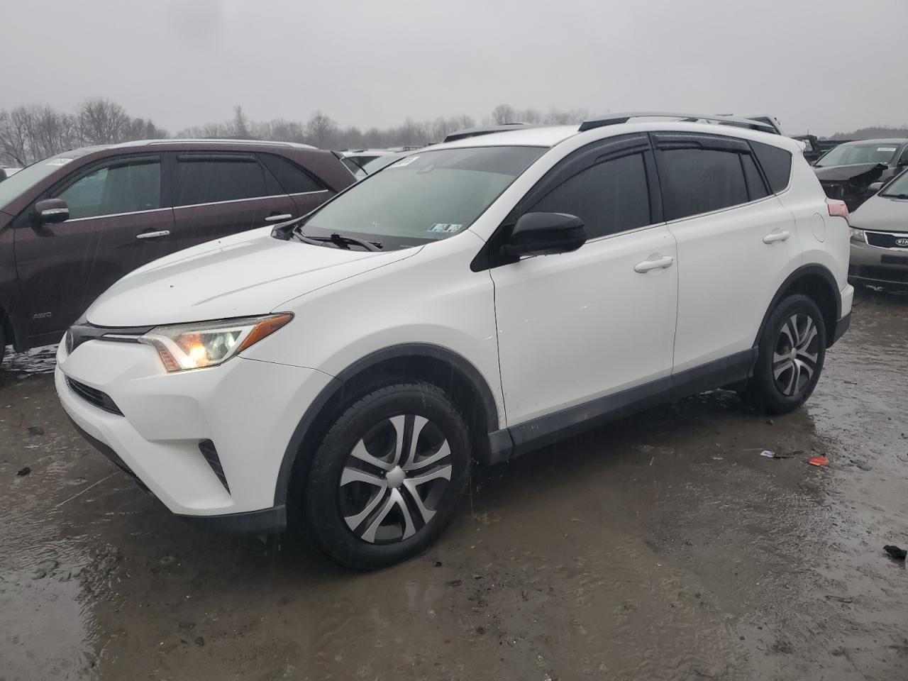 TOYOTA RAV4 LE 2017
