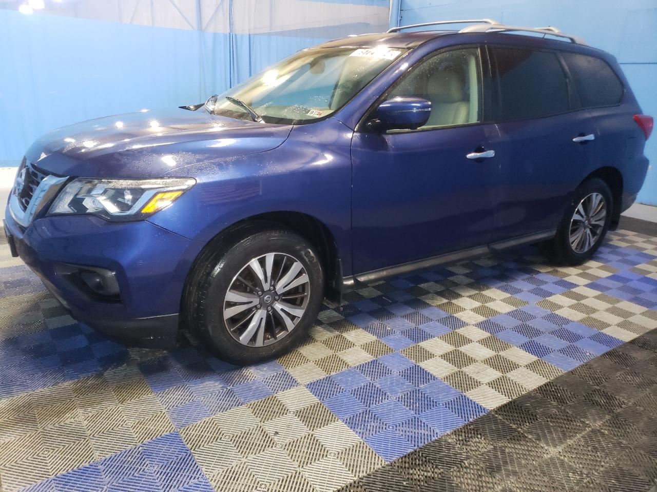 NISSAN PATHFINDER 2017