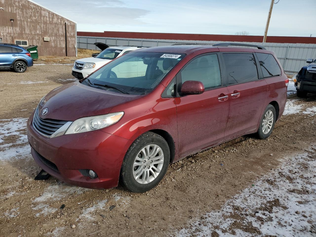 TOYOTA SIENNA XLE 2012