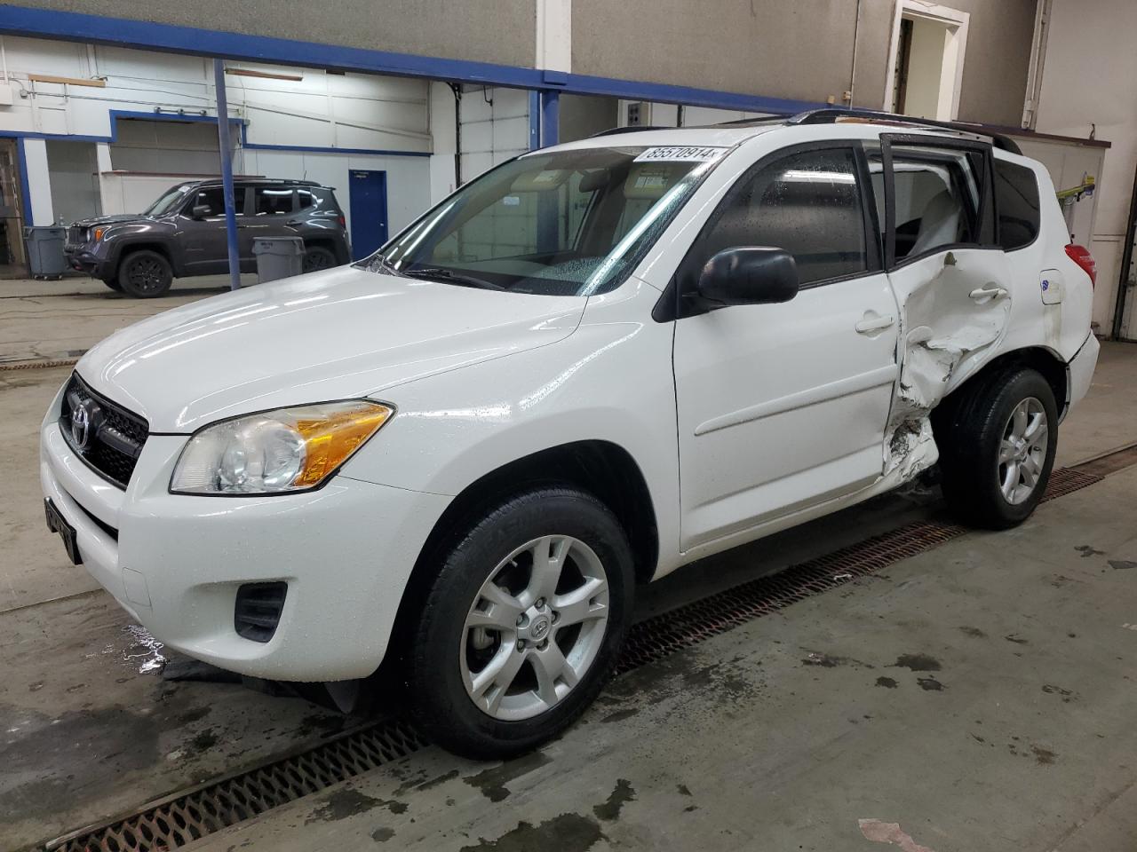 TOYOTA RAV4 2011