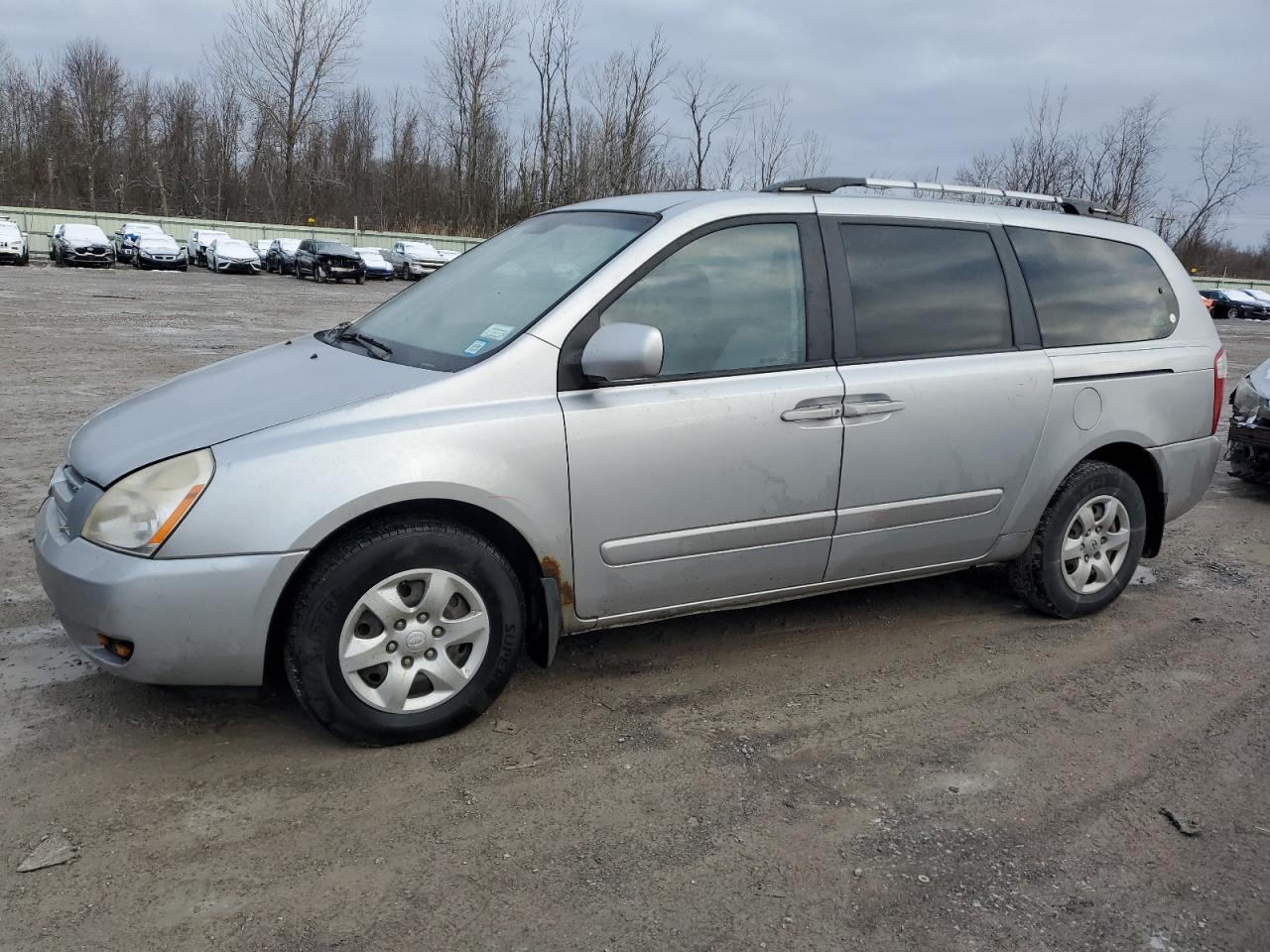 KIA SEDONA LX 2010