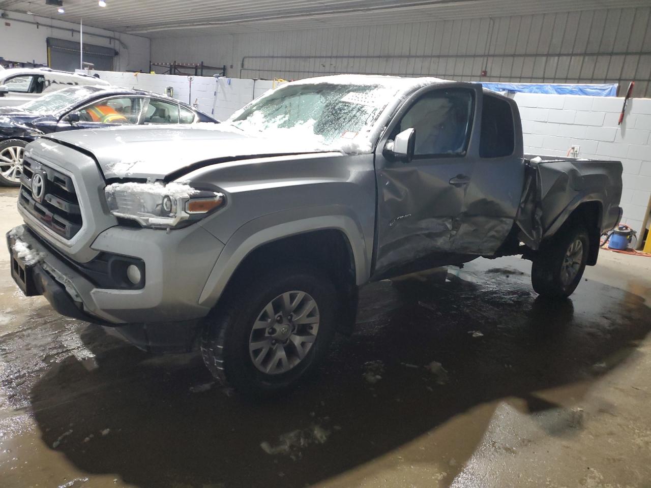 TOYOTA TACOMA ACC 2017