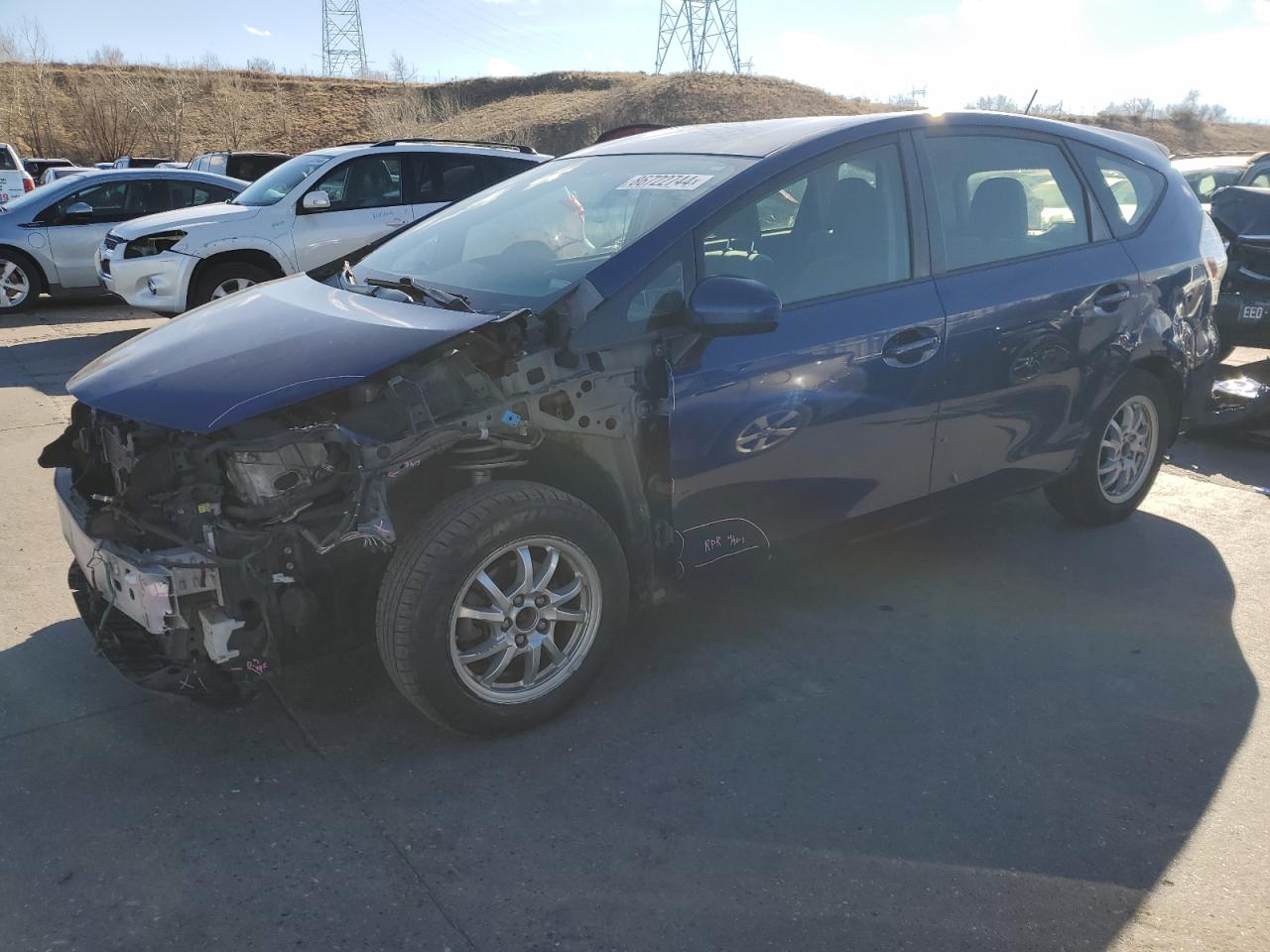 TOYOTA PRIUS V 2012