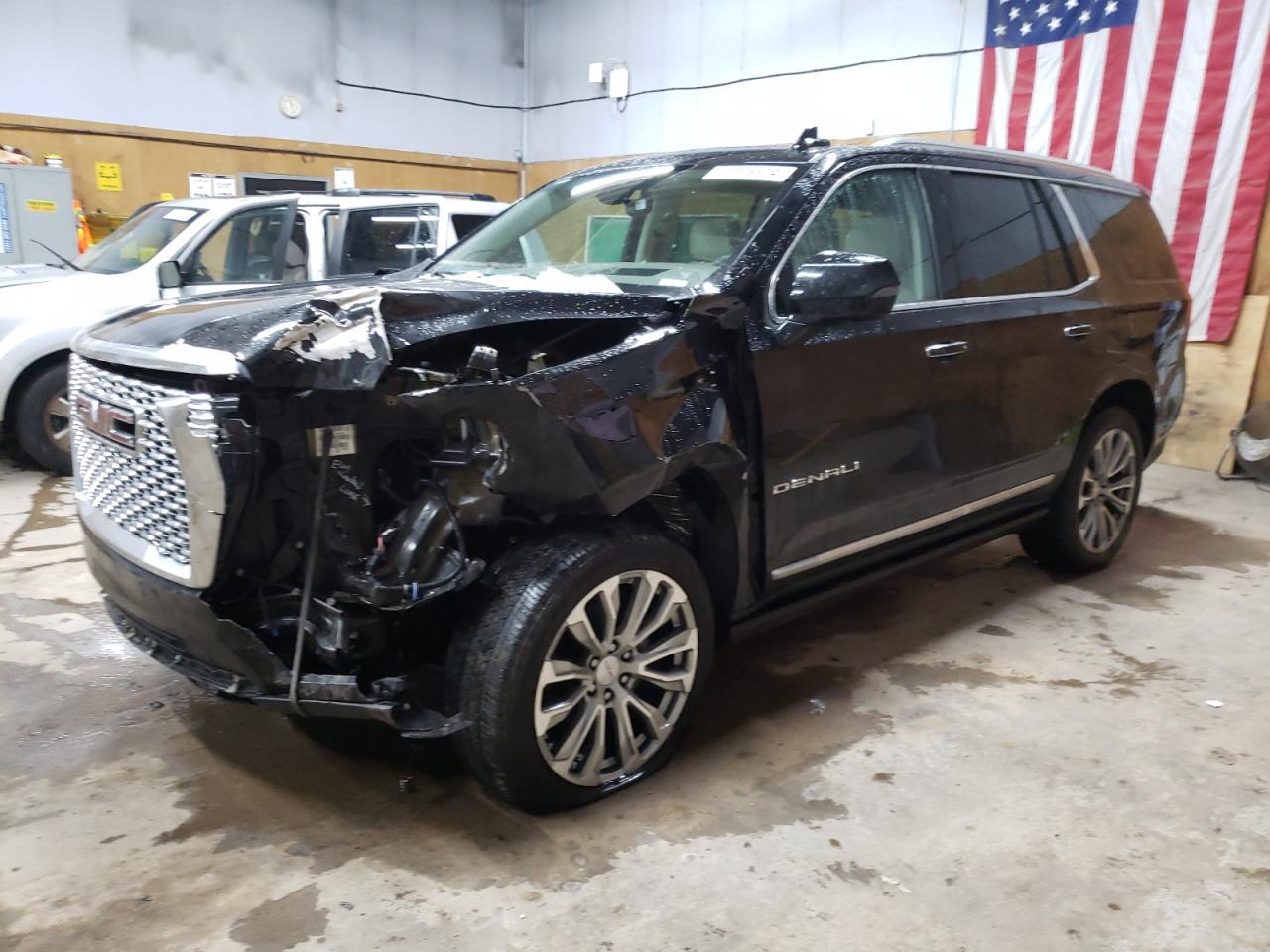 GMC YUKON DENA 2021