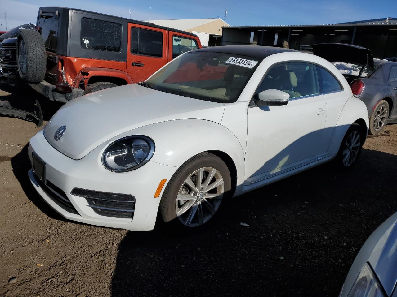 VOLKSWAGEN BEETLE SE 2019