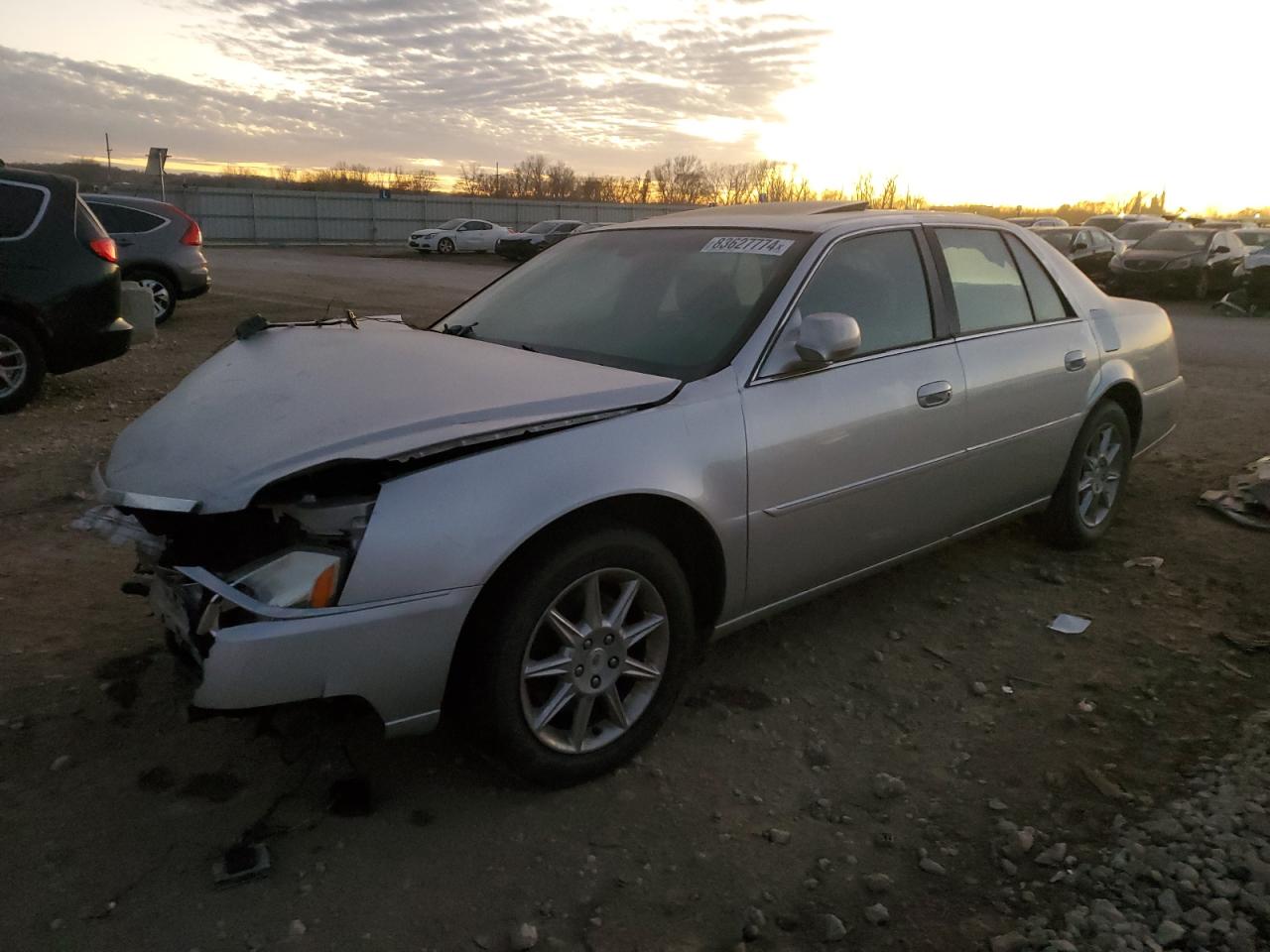 CADILLAC DTS LUXURY 2010